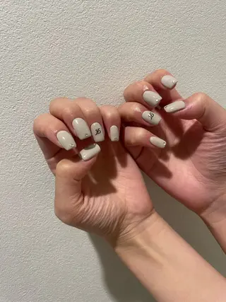 ネイル airi 🤍のネイルデザイン