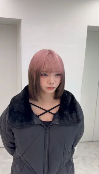 ミディアム カラー ヘアアレンジ ウルフカット×ハイ トーン職人🤍ゆうひのヘアスタイル