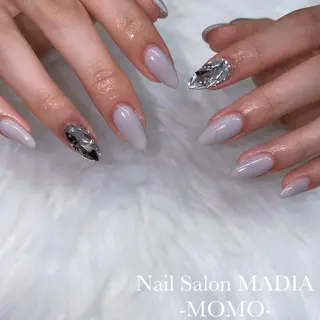 ネイル momo .のネイルデザイン