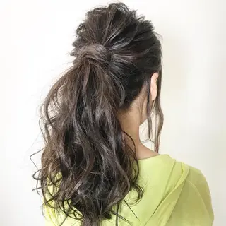 ロング カラー ヘアアレンジ Mariana/ 鶴原-ハイライトのヘアスタイル