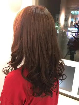 ロング カラー 岡本 智次のヘアスタイル