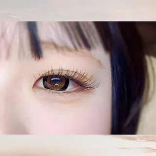 マツエク・マツパ U_la所属・U_la [ウーラ] 片岡の眉毛・アイブロウイメージ