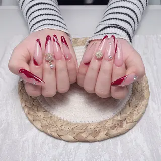 ネイル uu ネイルサロン関内🌼のネイルデザイン