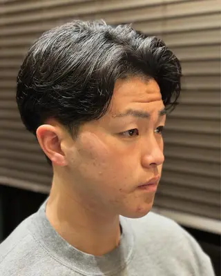 ミディアム 杉本 和大のヘアスタイル