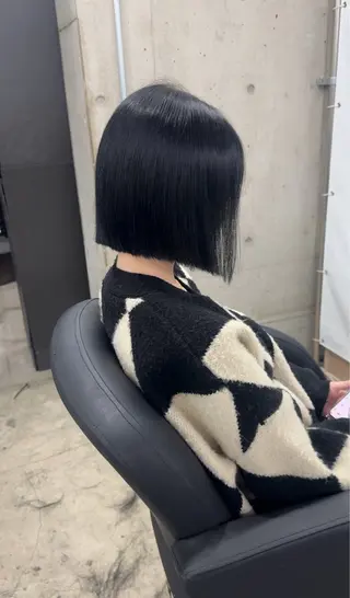 ショート カラー 岩佐 柚太のヘアスタイル