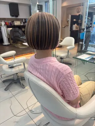 ショート ブリーチ透明感カラー /レイヤー👗しずかのヘアスタイル