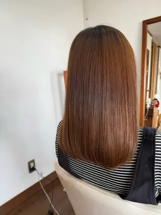 セミロング かくばり ちえのヘアスタイル