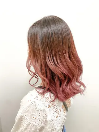 ミディアム カラー パーマ ヘアアレンジ ネイル マツエク・マツパ 韓国風ベージュ🤎 赤みなし🌿横浜🤎のヘアスタイル