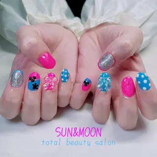 ネイル SUN&MOON REOのネイルデザイン