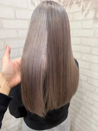 ロング カラー シモダ クルミのヘアスタイル