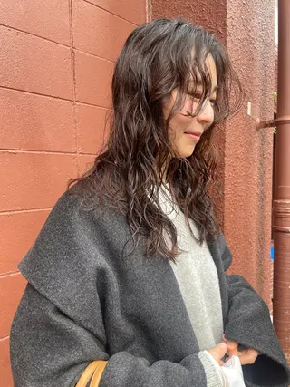 ロング パーマ さの あやねのヘアスタイル