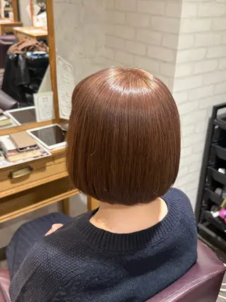 ショート Yuzumi／ ハイトーン／パーマのヘアスタイル