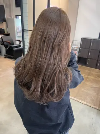 ロング カラー くすみベージュカラー 🪻HARUKAのヘアスタイル