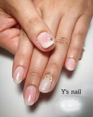 ネイル 手書きが得意🖌️ Y’s  nailのネイルデザイン