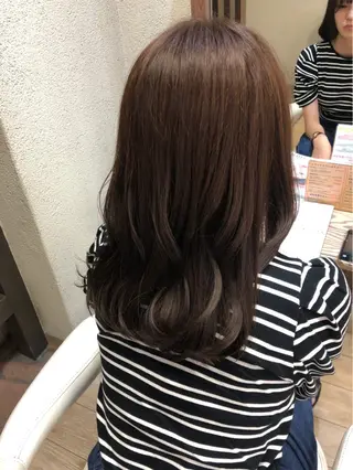 カラー 吉元 結衣佳のヘアスタイル