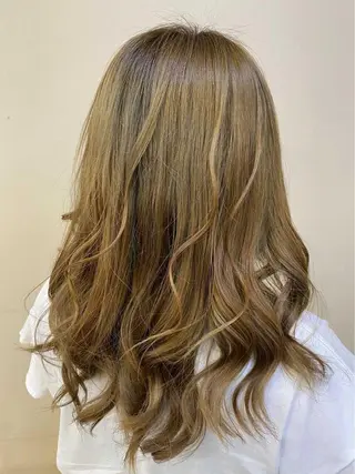 セミロング TELAHAIR 副代表 石川篤史のヘアスタイル