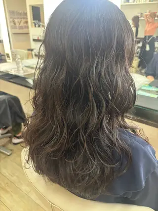 ロング パーマ ルプラボウ 石黒よう子のヘアスタイル