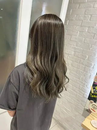 ロング カラー 🍀透明感抜群🍀/ ハイトーンカラーのヘアスタイル