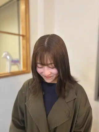 ミディアム カラー ヤマノウチ アヤカのヘアスタイル