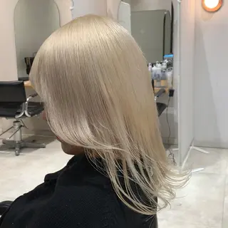 セミロング カラー れい🫧 ハイトーン特化のヘアスタイル