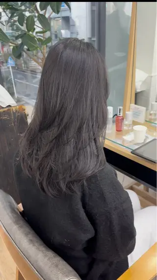 ロング カラー パーマ ヘアアレンジ メンズ キッズ レイヤーカット 🌿透け感カラーのヘアスタイル