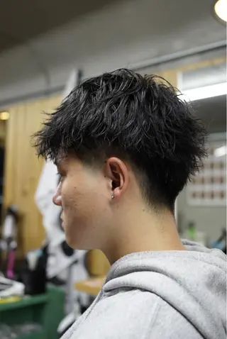 パーマ メンズ 関 晃哉のヘアスタイル