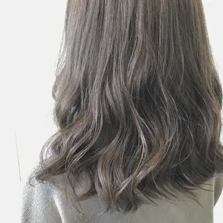 セミロング カラー TRENCH 相澤 果歩のヘアスタイル