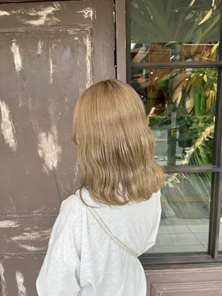 セミロング カラー 川越 輝梨奈のヘアスタイル