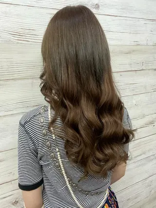 セミロング カラー ヘアアレンジ LAVENDIA 初音のヘアスタイル