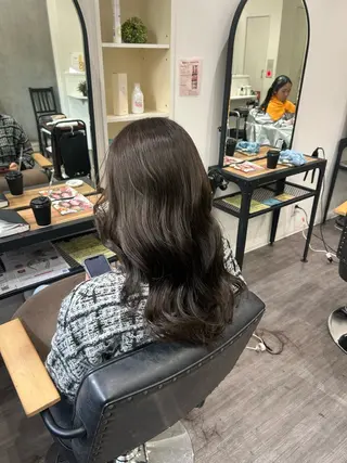 セミロング カラー ヘアアレンジ cocotte 💟草間紫音💟のヘアスタイル
