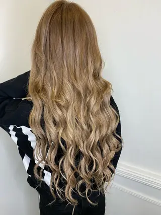ロング カラー 🧡可愛い色落ち🧡 ハイトーン特化🧡のヘアスタイル