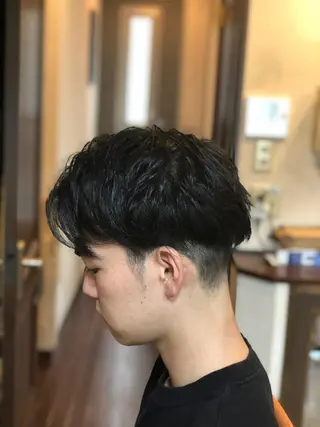 ミディアム カラー メンズ パーマ特化 三浦楓雅のヘアスタイル