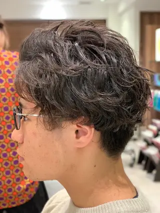 ショート パーマ メンズ 平本 雄馬のヘアスタイル