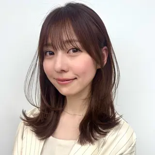 ミディアム カラー 顔まわり🥨レイヤー /透明感/水口舞奈のヘアスタイル