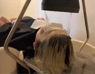 柔らかブラウン/栄/ tomitaのヘアスタイル