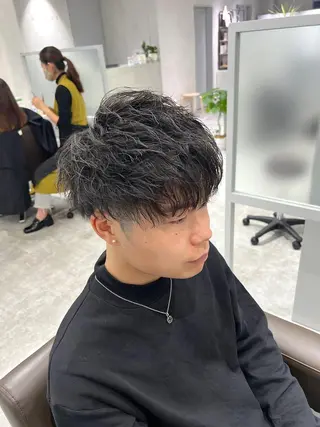 ショート カラー パーマ メンズ 関西センターパート メンズモデル募集のヘアスタイル