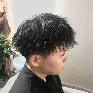 ミディアム パーマ メンズ 17日空き有り natsumiのヘアスタイル