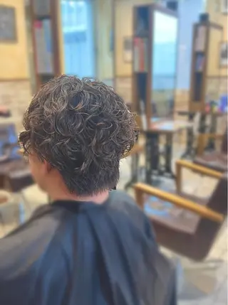 パーマ メンズ 栗林 萌々のヘアスタイル
