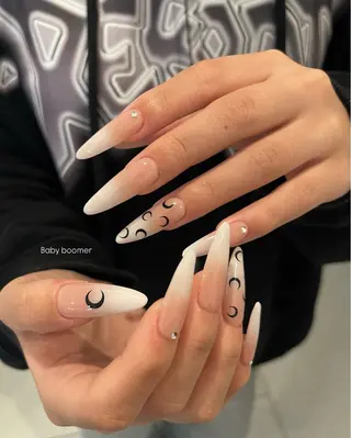 ネイル Plus Ewalu / Kotohaのネイルデザイン