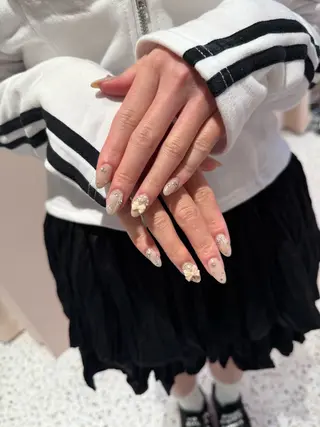 ネイル Roy心斎橋 ISHIKAWAのネイルデザイン