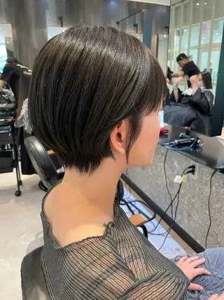 ショート カラー オリーブカラー🫒/ ハッシュカット/みゆのヘアスタイル