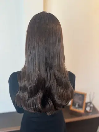セミロング 難波 茜のヘアスタイル