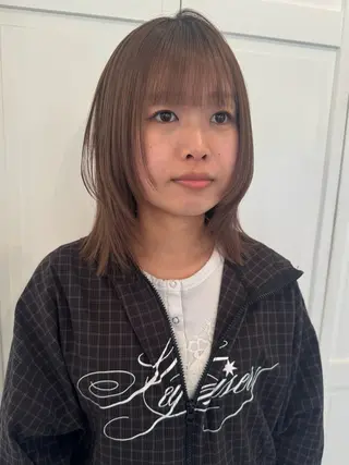 カラー ブリーチカラー🎀 韓国風/寺門美優のヘアスタイル