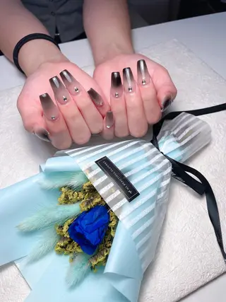 ネイル M🌷nail 長さだし専門店のネイルデザイン