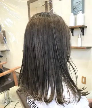 ロング カラー 中川 茜里のヘアスタイル