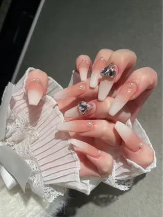 ネイル I-nailロング /ワンホン/キラキラのネイルデザイン