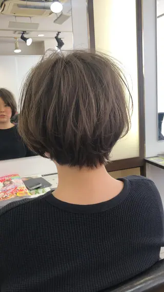 ショート カラー ウルフ/デザイン/ 大阪/タカハシユウキのヘアスタイル
