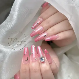 ネイル Maggie Nail🦩のネイルデザイン