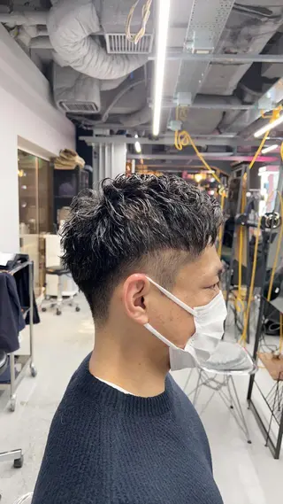 ショート ハッシュ・ウルフ🐺 小顔レイヤー松山直史のヘアスタイル