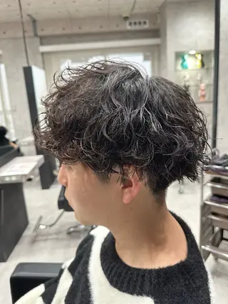 ショート パーマ メンズ ユウ🪄 パーマ指名No1のヘアスタイル